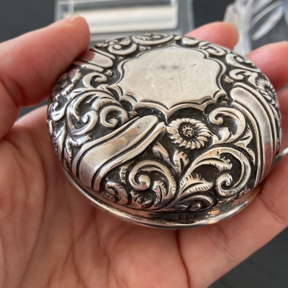 Antique Dresser Jar - Picture 9 of 13